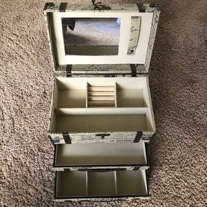 Vintage jewelry box